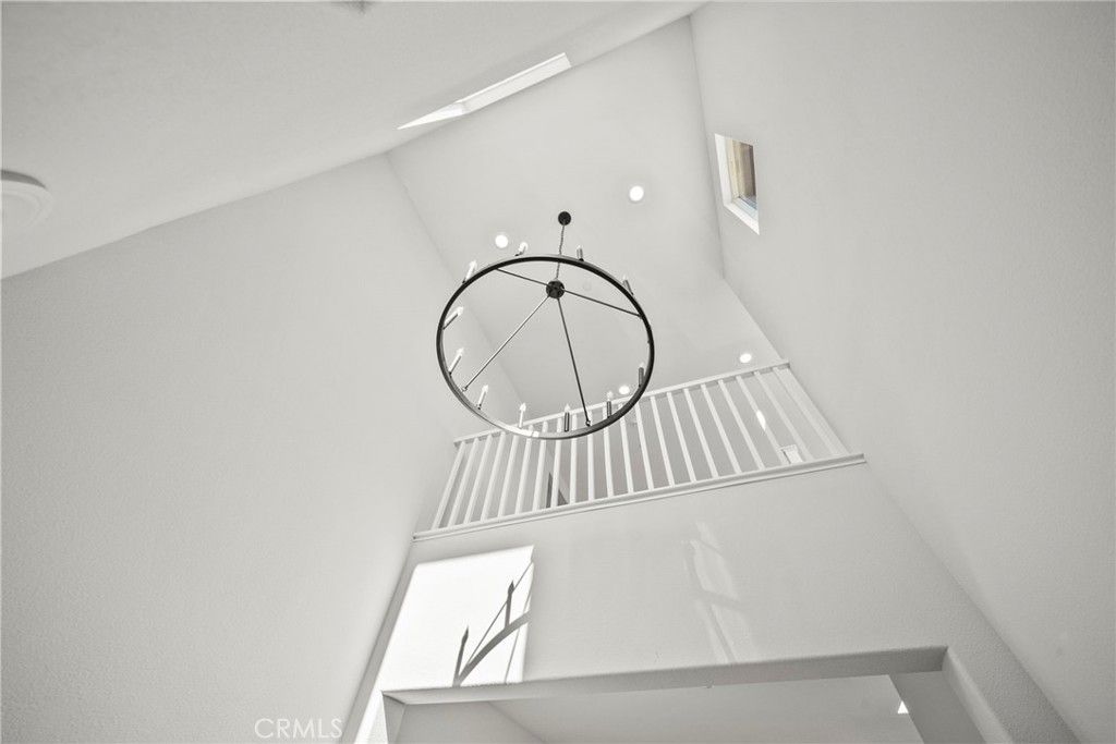 Image 7 of property listing at 20560 Galloway Drive, Saugus, CA 91350