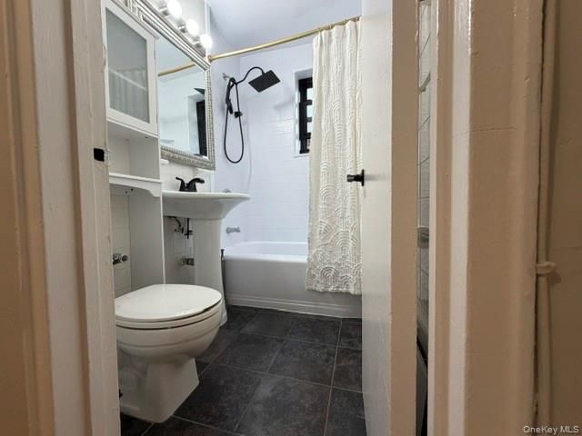 212-04 75th Avenue 5K, Bayside, NY 11364