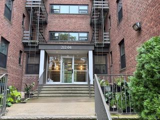 212-04 75th Avenue 5K, Bayside, NY 11364