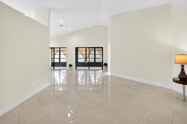 182 Temple Avenue, Boynton Beach, FL 33436