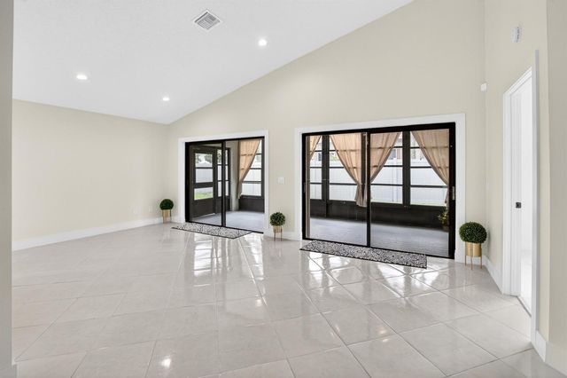 182 Temple Avenue, Boynton Beach, FL 33436