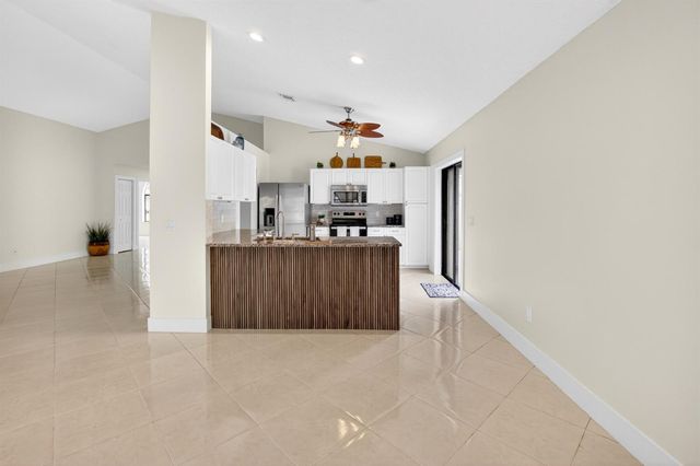 182 Temple Avenue, Boynton Beach, FL 33436