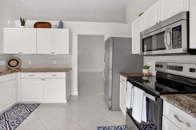182 Temple Avenue, Boynton Beach, FL 33436