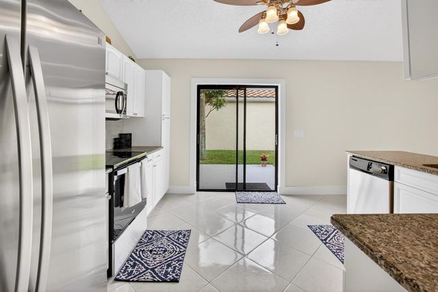 182 Temple Avenue, Boynton Beach, FL 33436