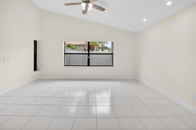 182 Temple Avenue, Boynton Beach, FL 33436