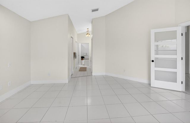 182 Temple Avenue, Boynton Beach, FL 33436