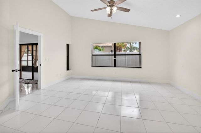 182 Temple Avenue, Boynton Beach, FL 33436