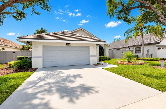 182 Temple Avenue, Boynton Beach, FL 33436