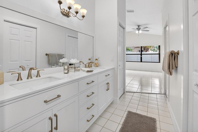 182 Temple Avenue, Boynton Beach, FL 33436