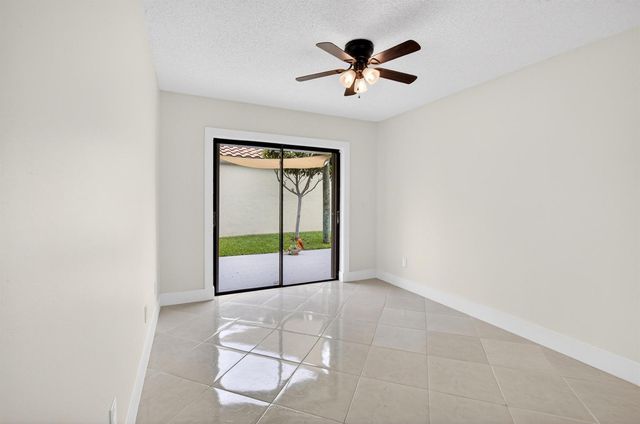 182 Temple Avenue, Boynton Beach, FL 33436