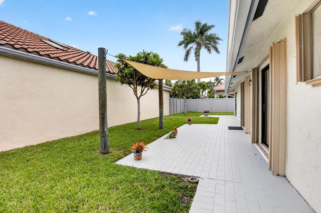 182 Temple Avenue, Boynton Beach, FL 33436