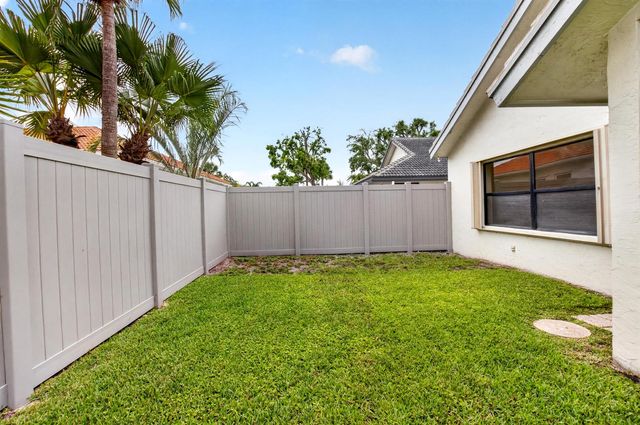 182 Temple Avenue, Boynton Beach, FL 33436