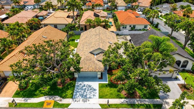 182 Temple Avenue, Boynton Beach, FL 33436