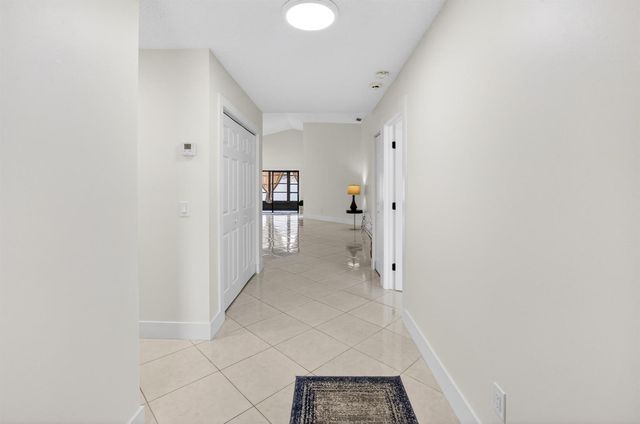 182 Temple Avenue, Boynton Beach, FL 33436