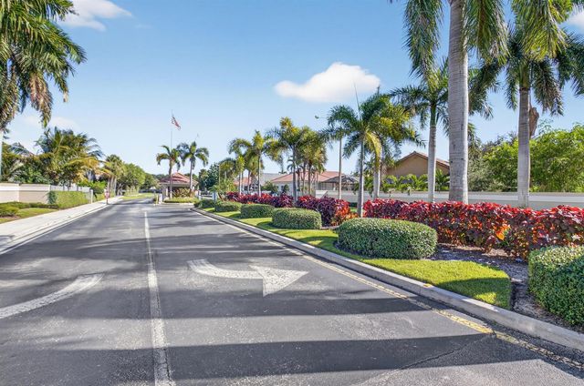 182 Temple Avenue, Boynton Beach, FL 33436