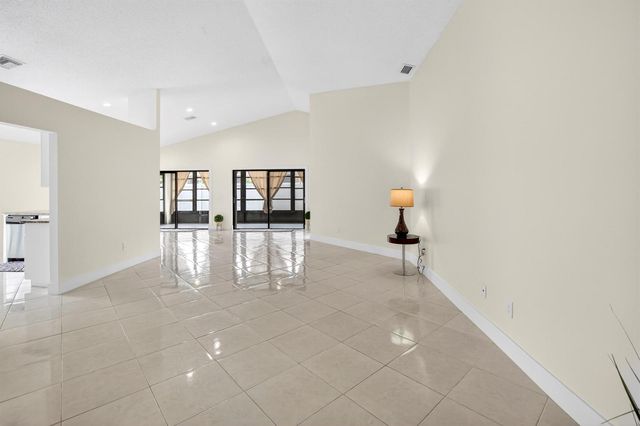 182 Temple Avenue, Boynton Beach, FL 33436