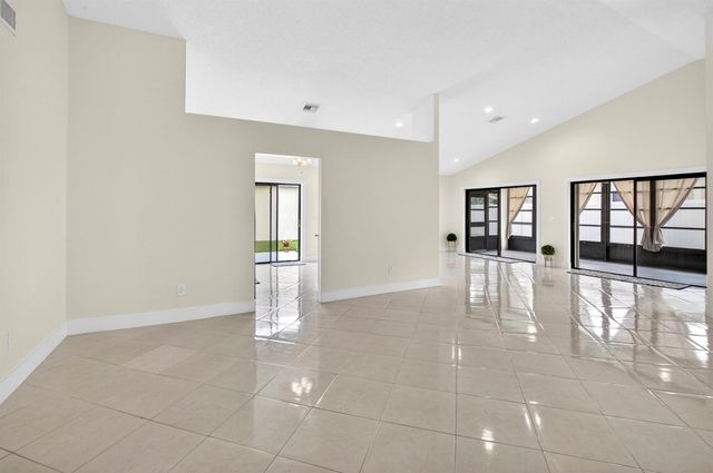 182 Temple Avenue, Boynton Beach, FL 33436