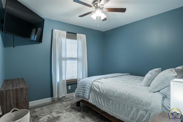 4800 SW Cochise AVE, Topeka, KS 66614