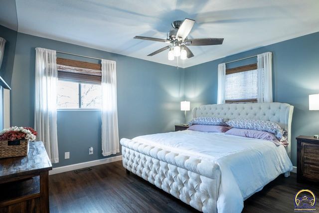 4800 SW Cochise AVE, Topeka, KS 66614