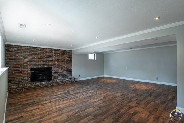 4800 SW Cochise AVE, Topeka, KS 66614