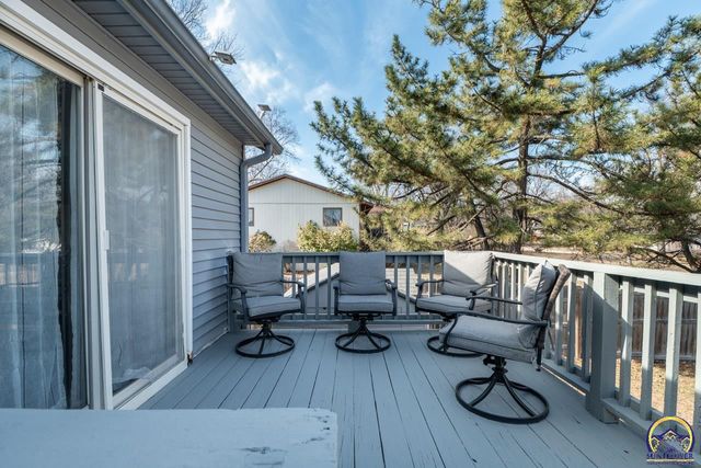 4800 SW Cochise AVE, Topeka, KS 66614