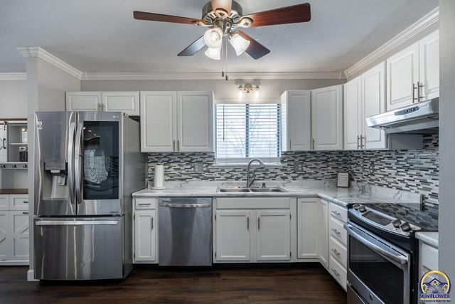 4800 SW Cochise AVE, Topeka, KS 66614