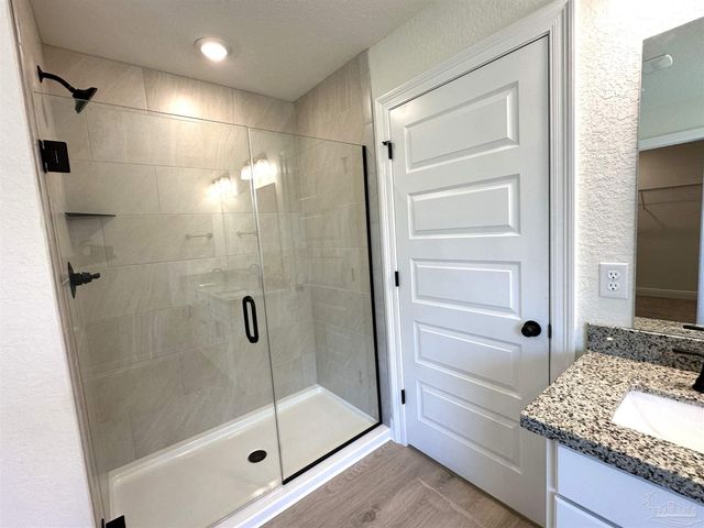 5263 Barnett Rd, Pace, FL 32571