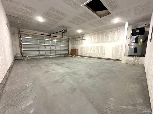 5263 Barnett Rd, Pace, FL 32571