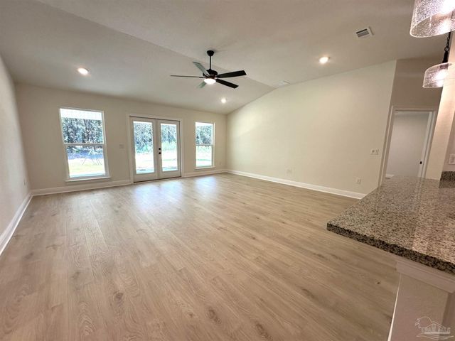 5263 Barnett Rd, Pace, FL 32571