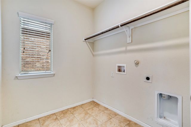 2120 Barnwell Drive, Fort Worth, TX 76108