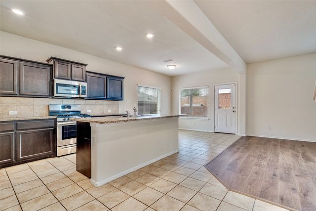 2120 Barnwell Drive, Fort Worth, TX 76108