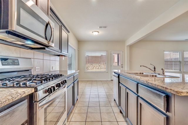 2120 Barnwell Drive, Fort Worth, TX 76108