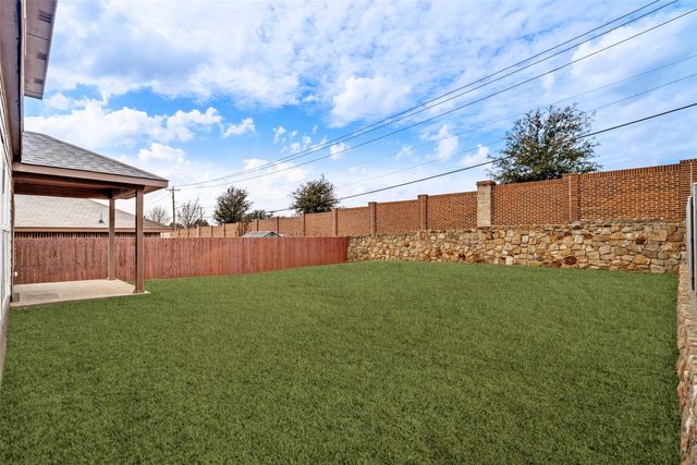 2120 Barnwell Drive, Fort Worth, TX 76108