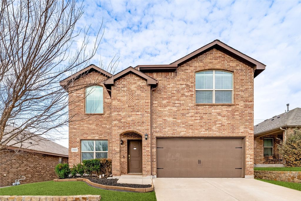 2120 Barnwell Drive, Fort Worth, TX 76108