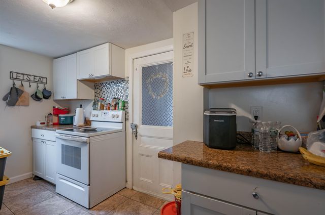 72 Palm Street, Nashua, NH 03060