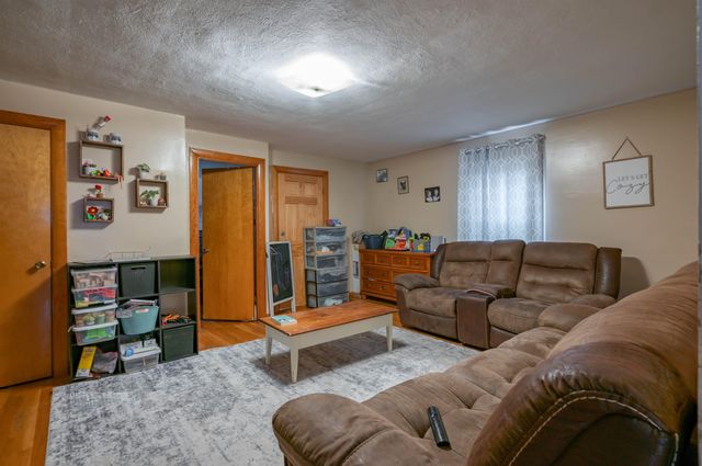 72 Palm Street, Nashua, NH 03060
