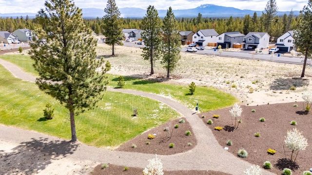 16615 Grey Pine St, La Pine, OR 97739