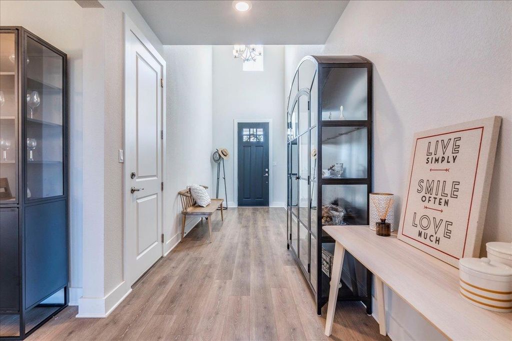 1166 Sage Thrasher CIR, Dripping Springs, TX 78620