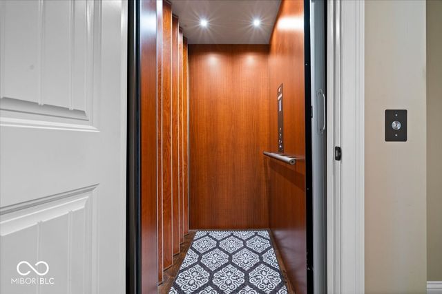 16366 River Crest Court, Westfield, IN 46062