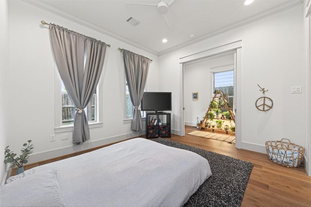 515 W 25th Street 1, Houston, TX 77008