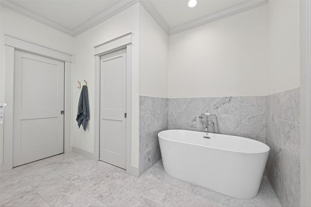 515 W 25th Street 1, Houston, TX 77008