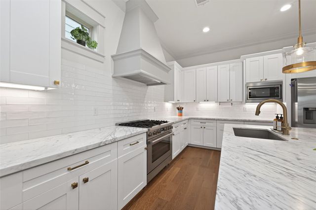 515 W 25th Street 1, Houston, TX 77008