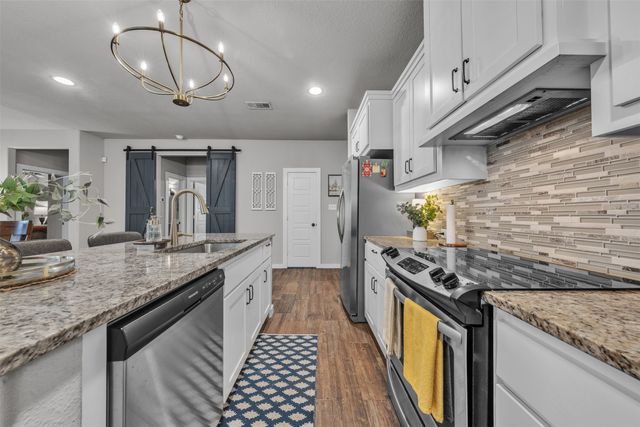 721 W Kimball Street, Mansfield, TX 76063