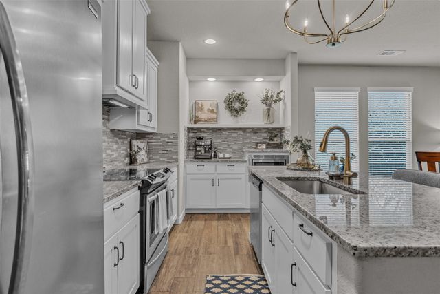 721 W Kimball Street, Mansfield, TX 76063