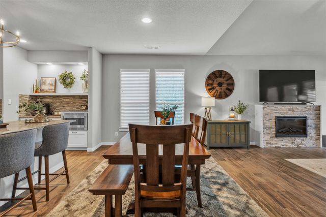 721 W Kimball Street, Mansfield, TX 76063