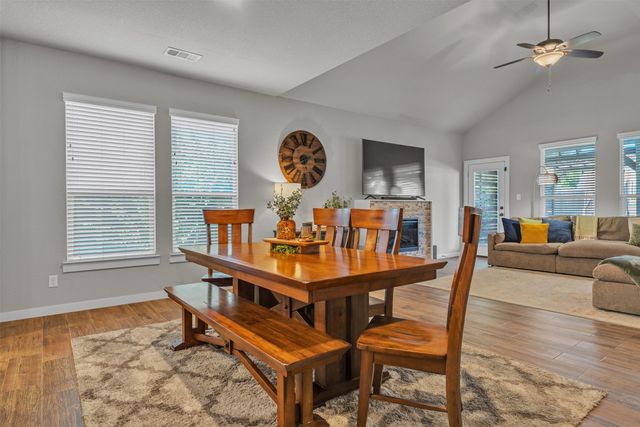721 W Kimball Street, Mansfield, TX 76063