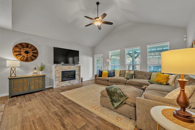 721 W Kimball Street, Mansfield, TX 76063