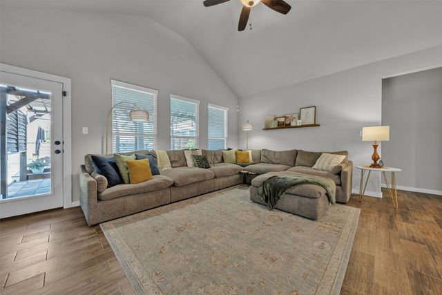 721 W Kimball Street, Mansfield, TX 76063