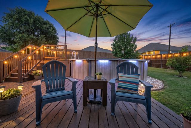 721 W Kimball Street, Mansfield, TX 76063