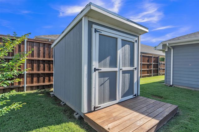 721 W Kimball Street, Mansfield, TX 76063